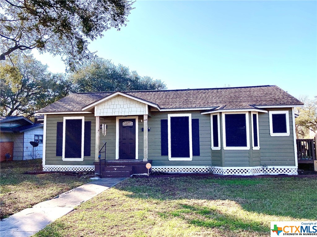 1101 E Sabine Street Property Photo 1