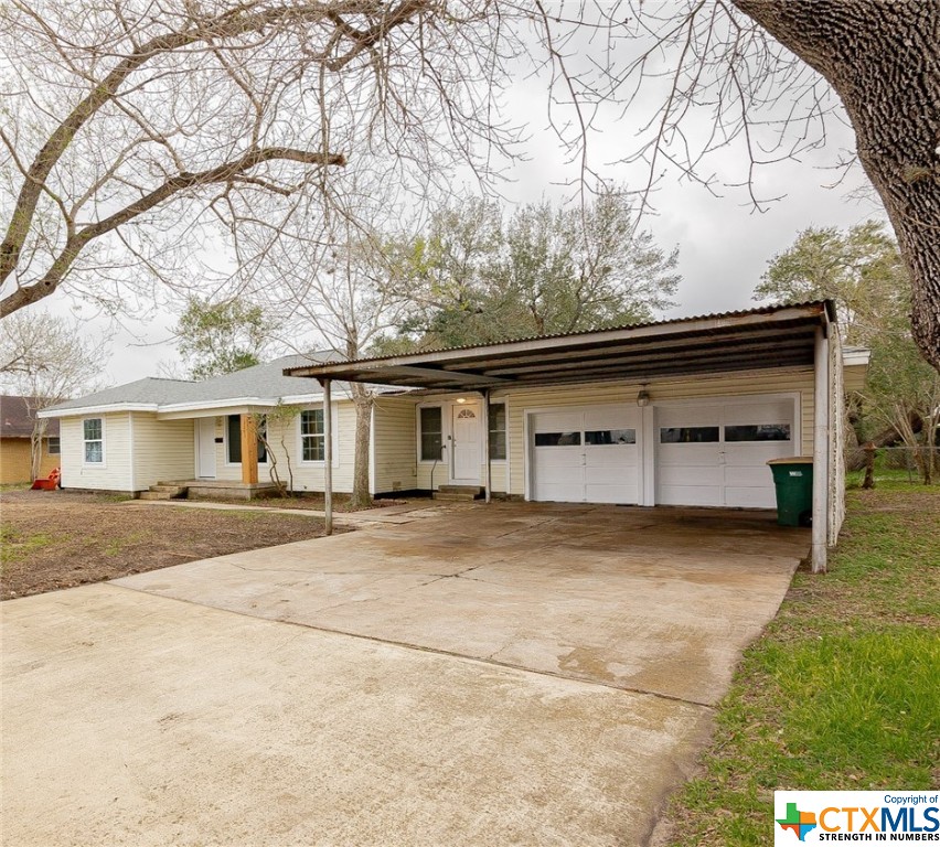 2303 Lone Tree Road Property Photo 1