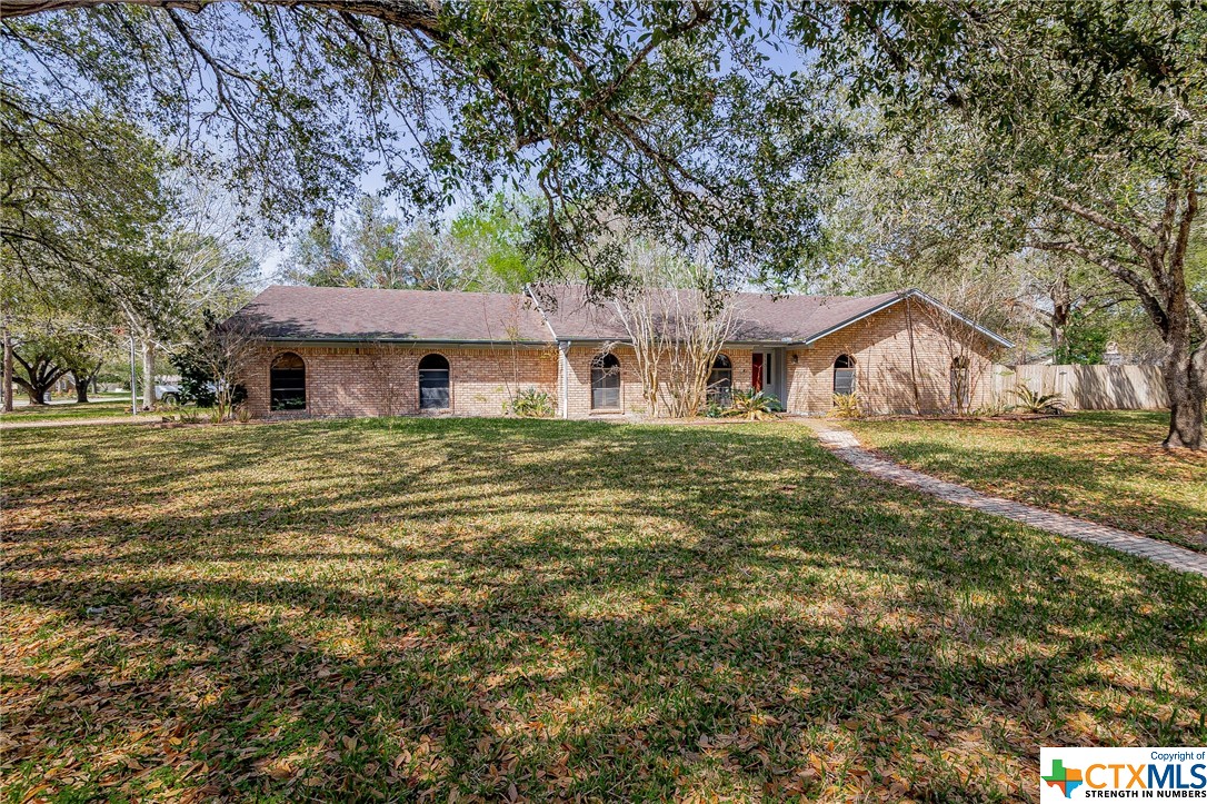 113 Pasadena Drive Property Photo 1