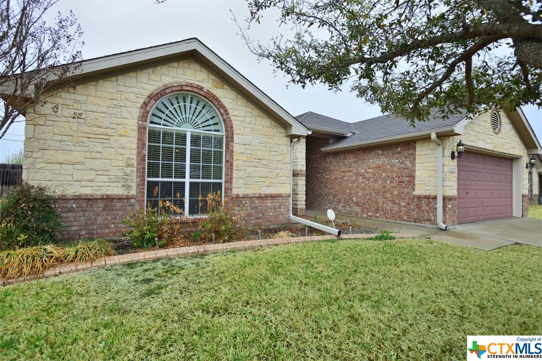 6605 Deorsam Loop Property Photo 1