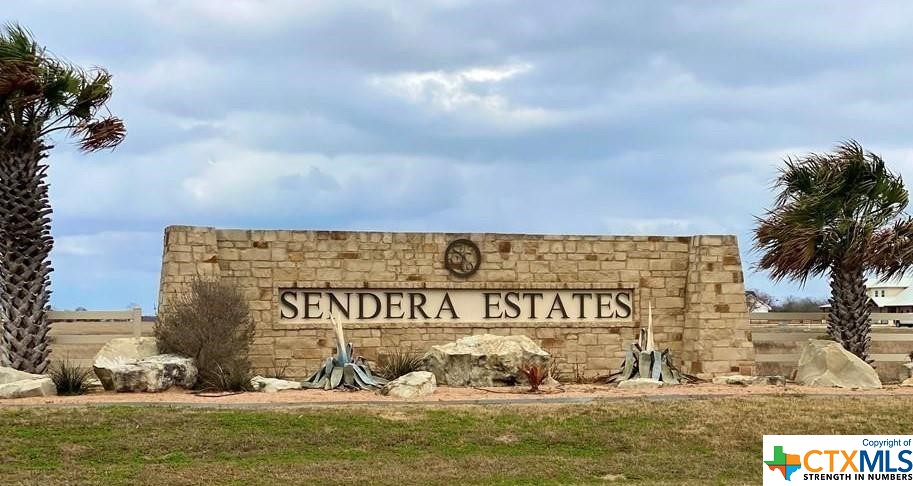 857 Sendera Loop Property Photo 1
