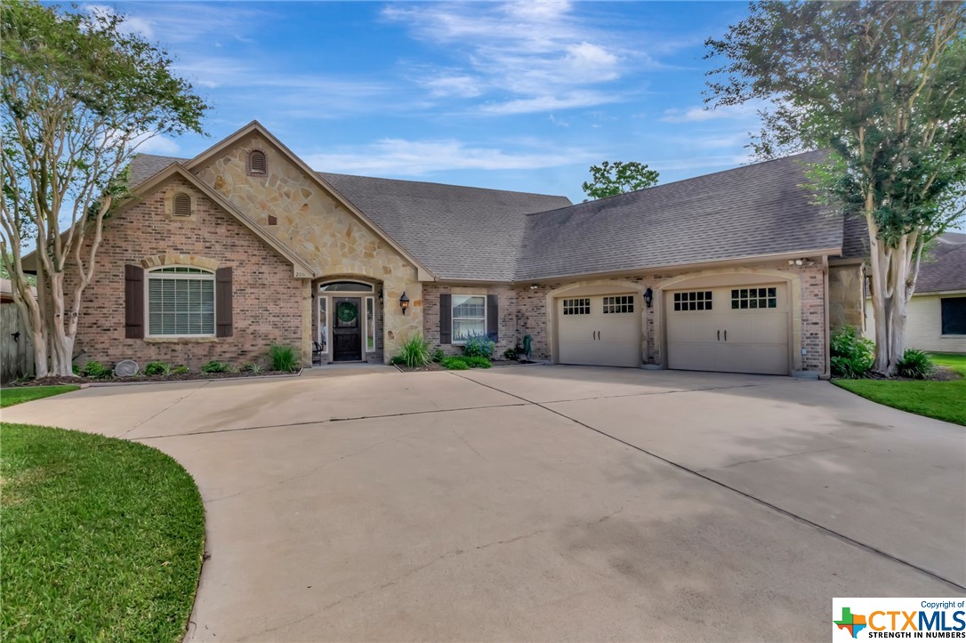 206 Crosswind Drive Property Photo 1
