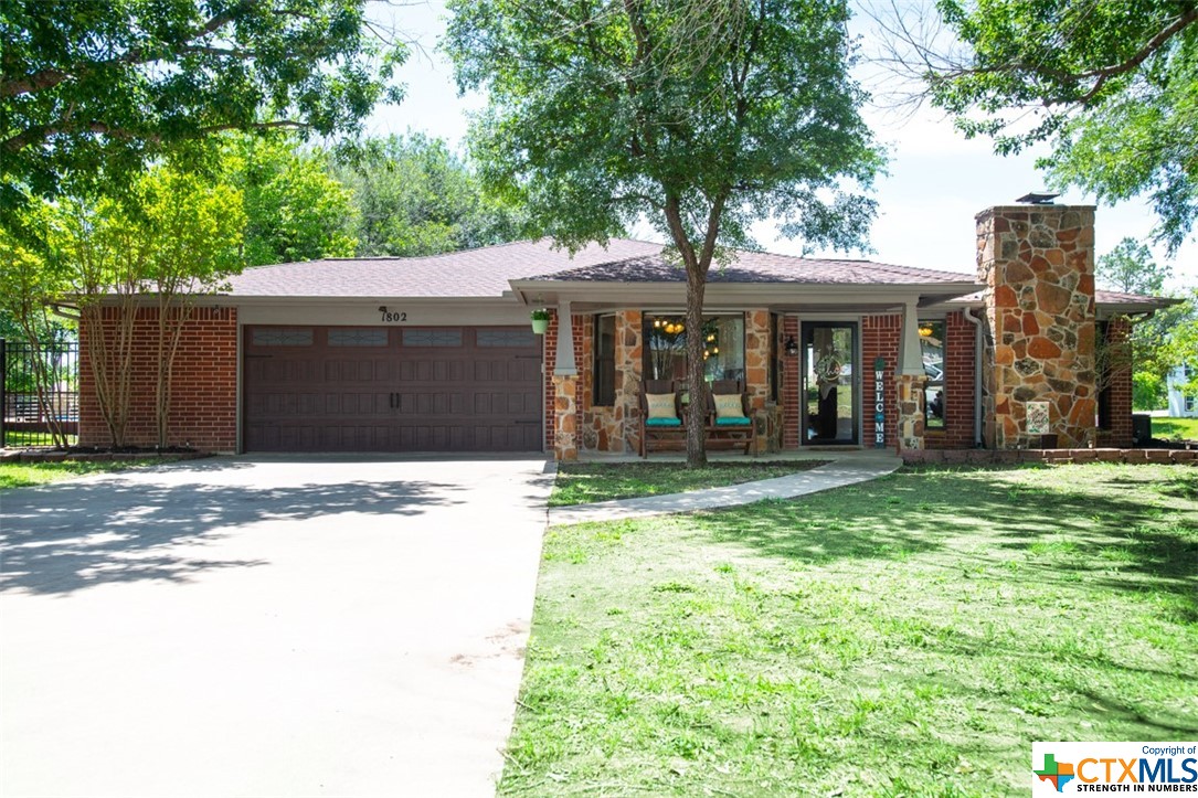 1802 Willowood Circle Property Photo 1