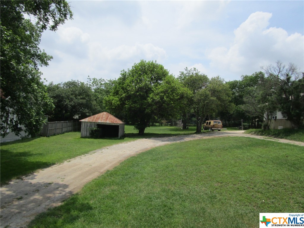 840 S Castell Avenue Property Photo 2
