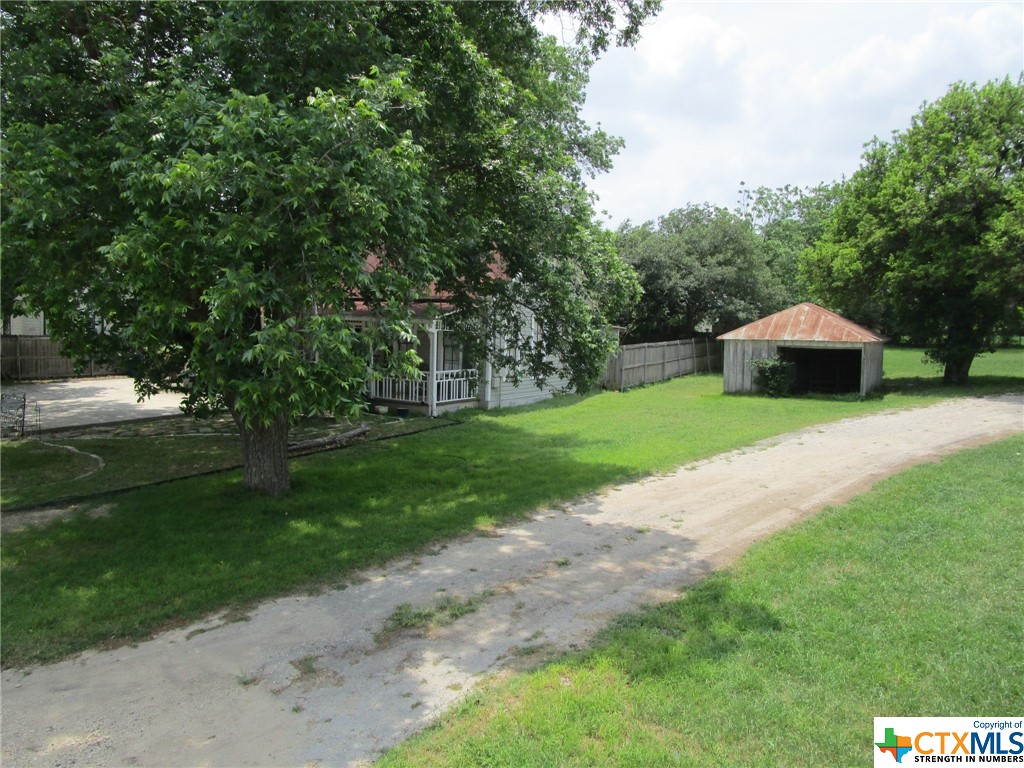840 S Castell Avenue Property Photo 4