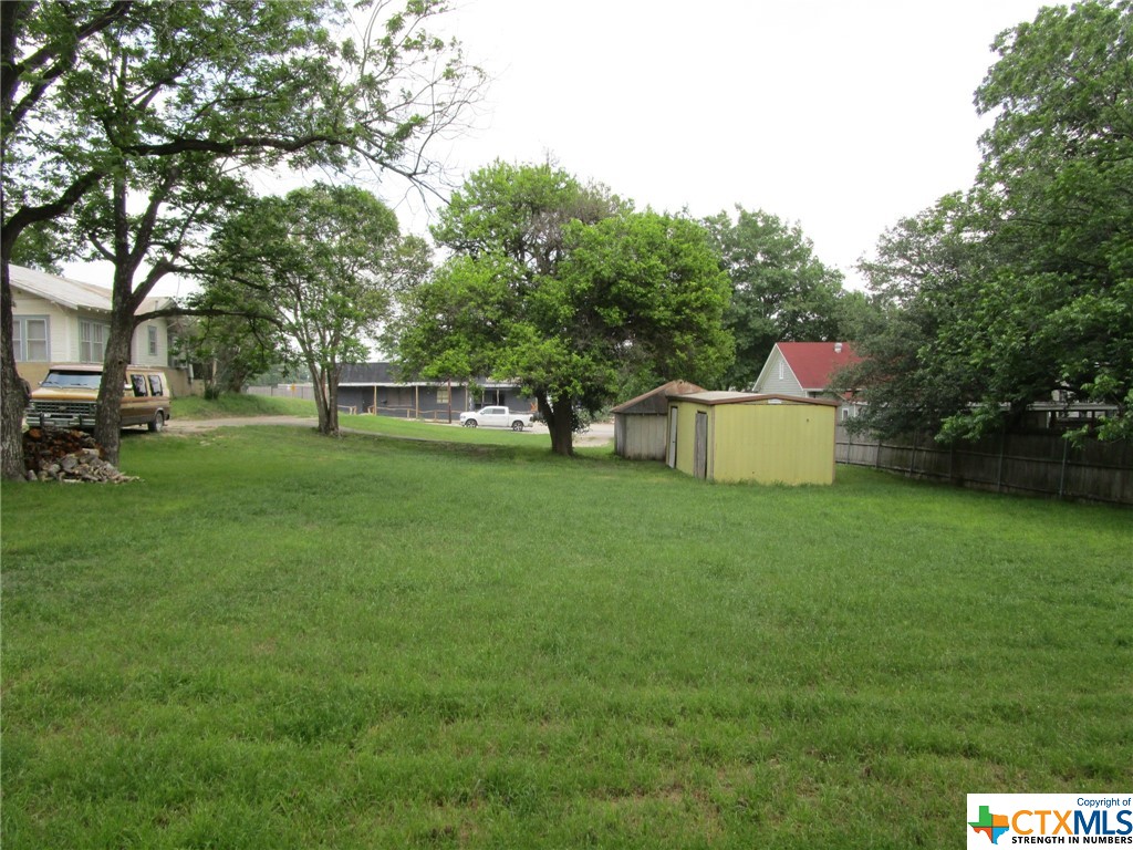 840 S Castell Avenue Property Photo 16
