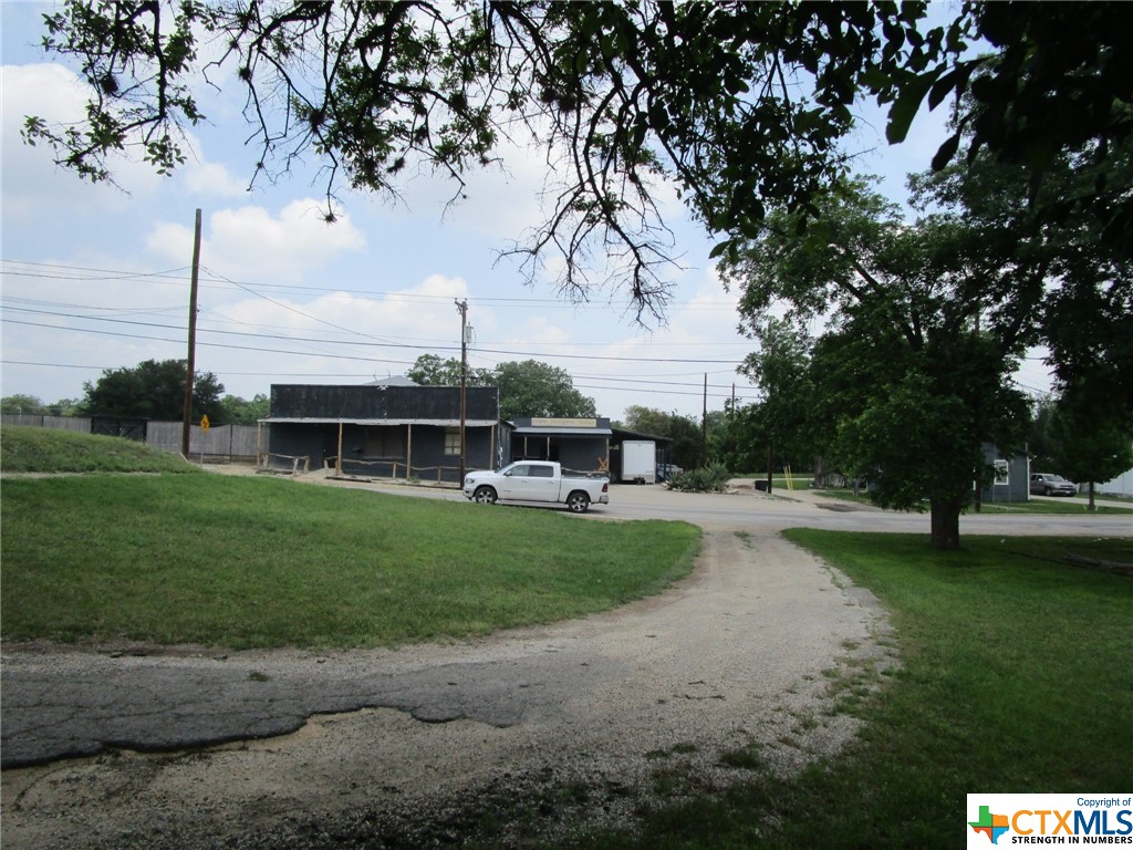 840 S Castell Avenue Property Photo 18