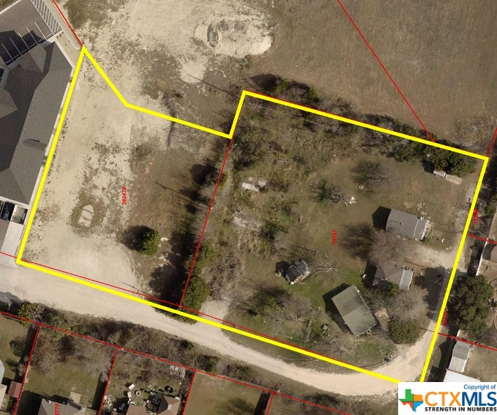 2100/2105 Triangle Road Property Photo 1