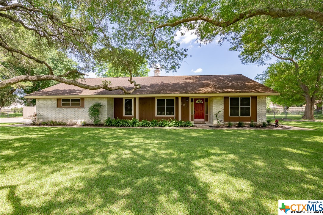 203 Yucca Drive Property Photo 1
