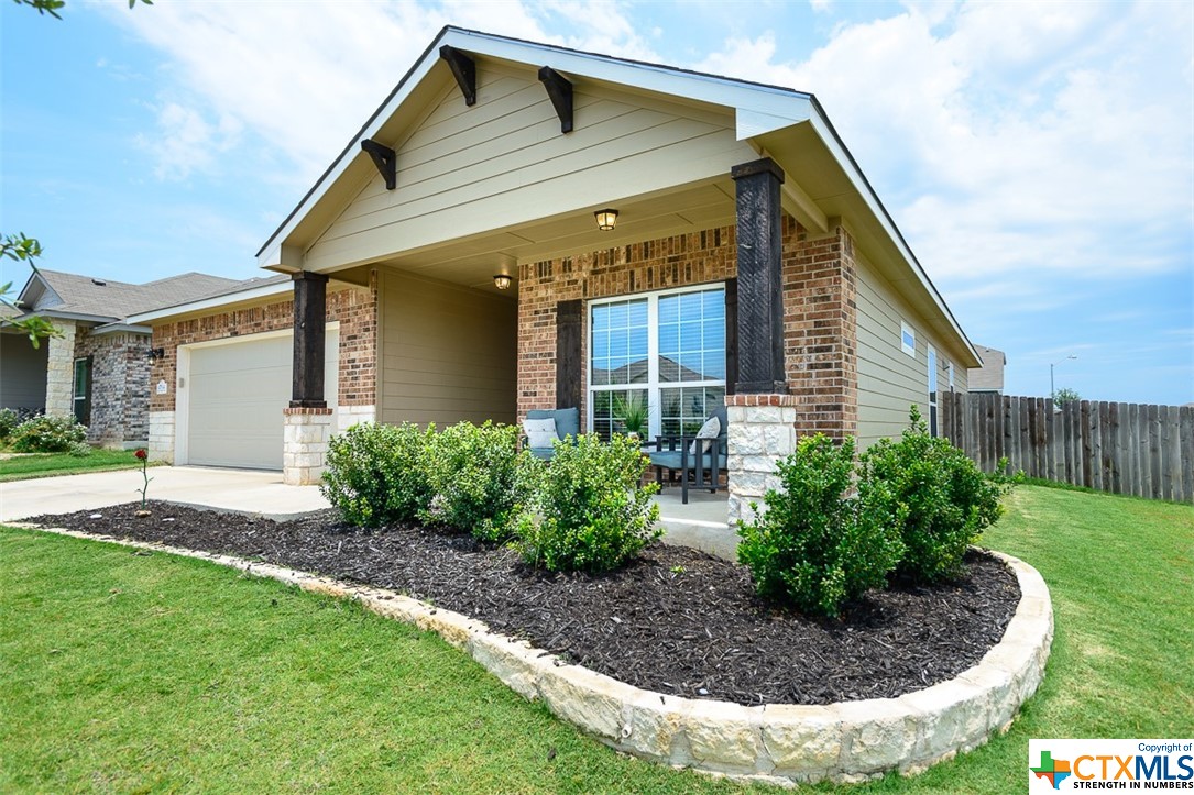 4704 Fawn Valley Drive Property Photo 1