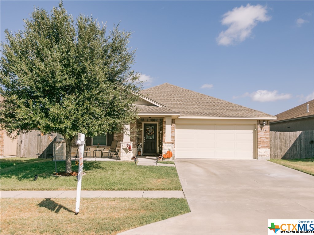 214 Cobble Stone Court Property Photo 1