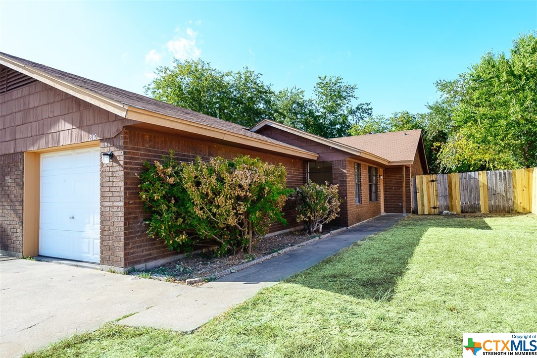 2110 Spicewood Drive Property Photo 1