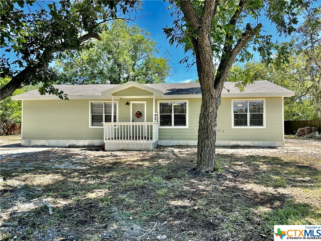 71 E Avenue B Property Photo 1