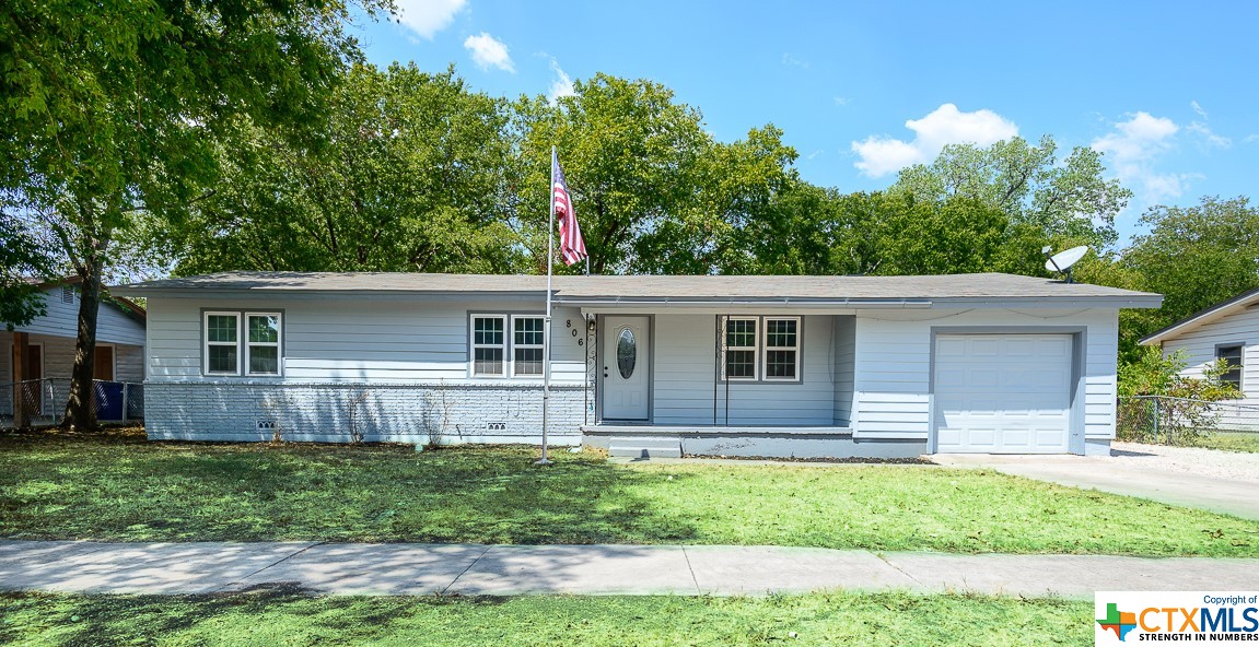 806 Mary Street Property Photo 1