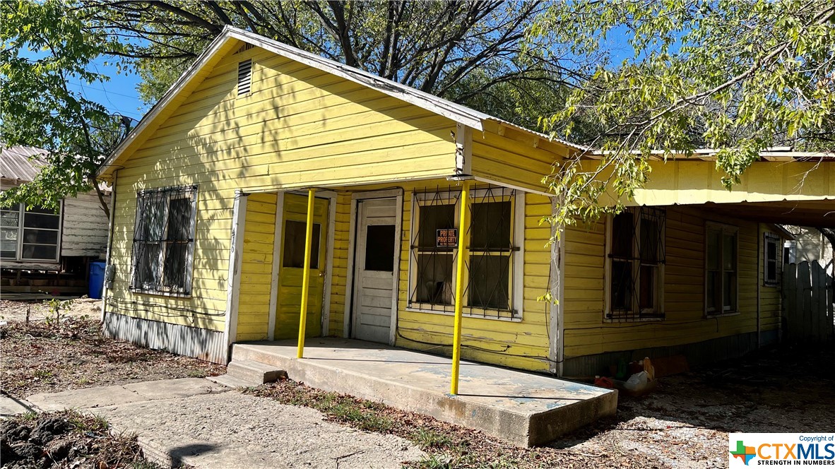 416 Avenue C Property Photo