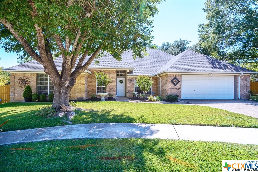 607 Christina Circle Property Photo 1
