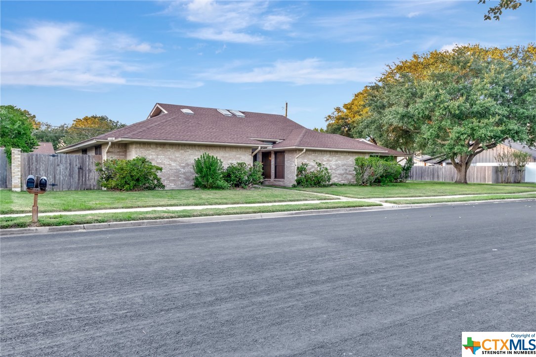 404 Cimarron Drive Property Photo 1