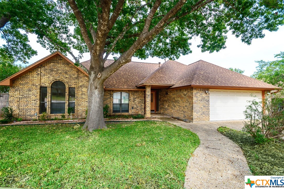 1803 Thomas Court Property Photo 1