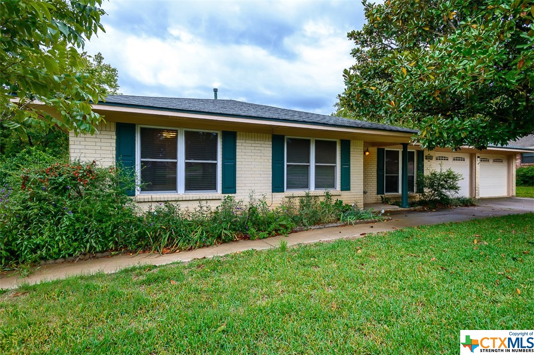 2601 Forest Trail Property Photo 1