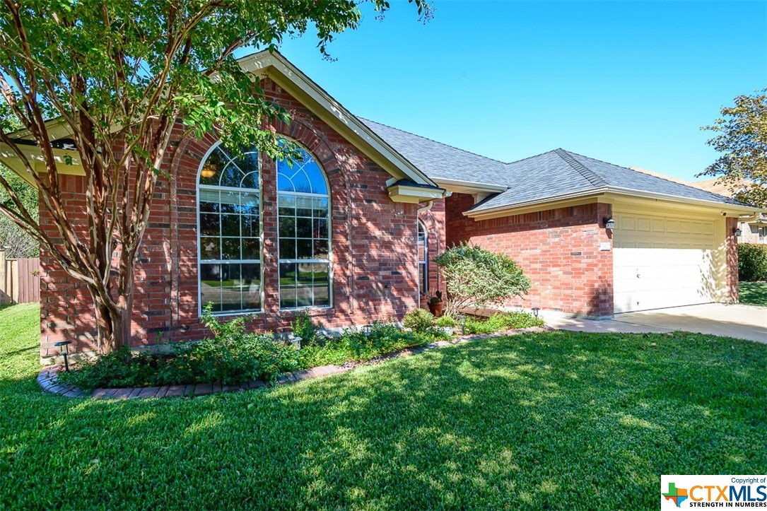 1922 Merlin Drive Property Photo 1