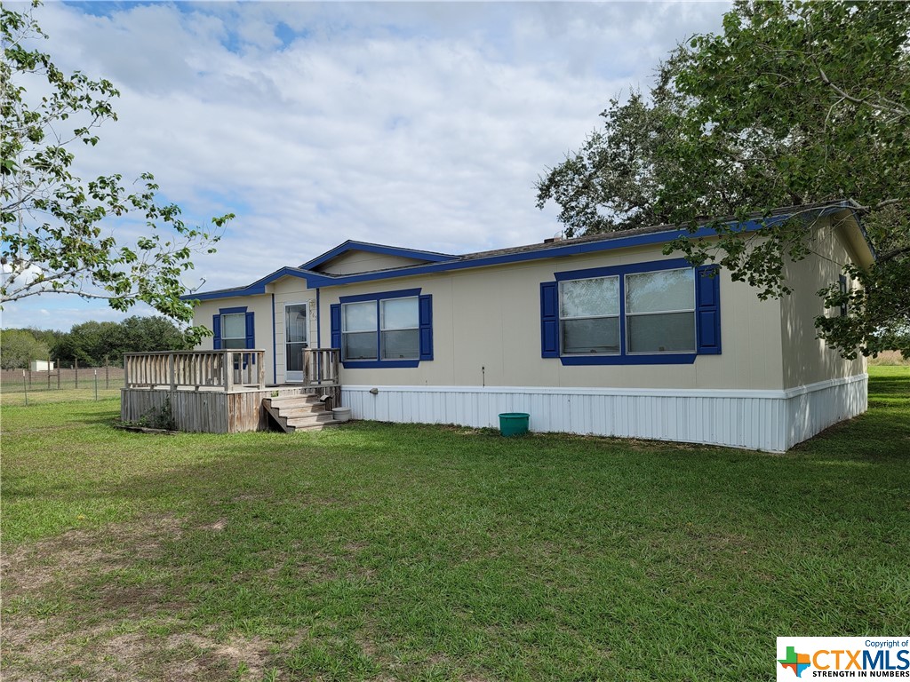 565 Hollybrook Drive Property Photo 1