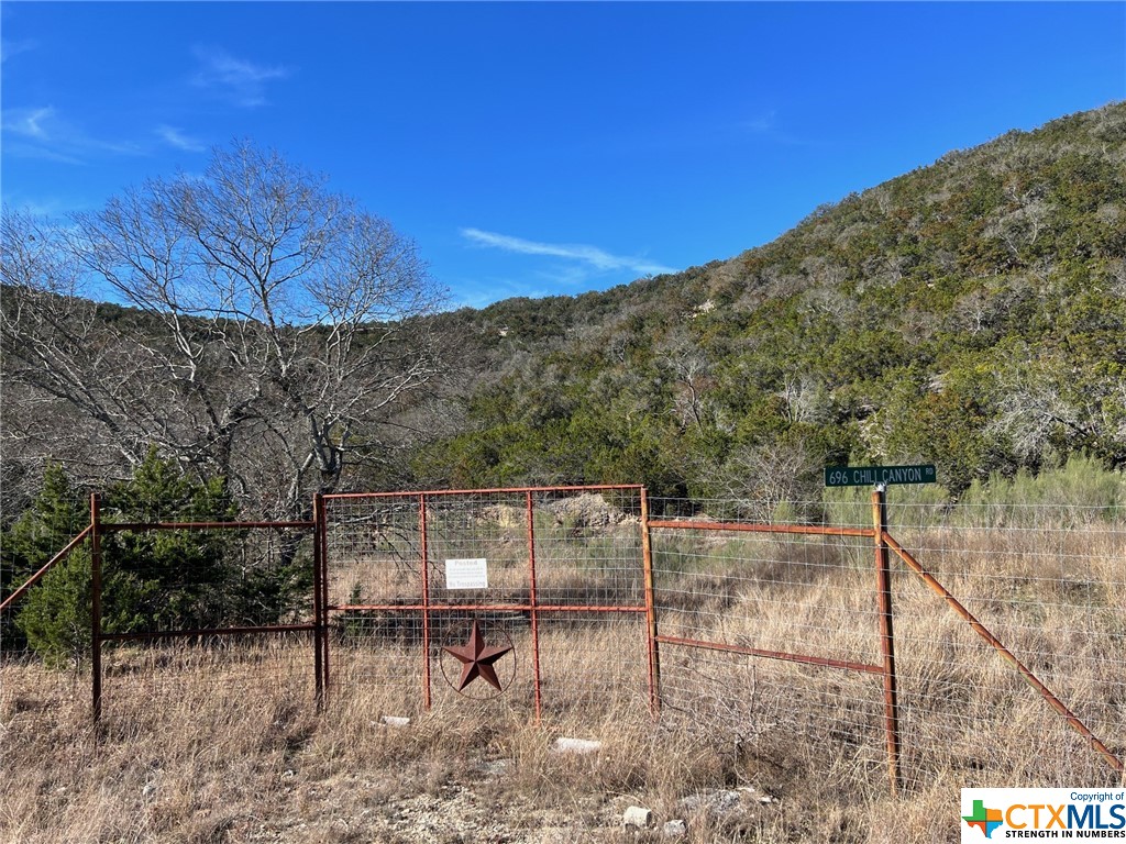 696 Chili Canyon Road Property Photo 5
