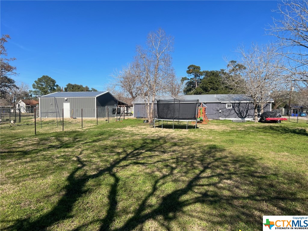 217 Burt Street Property Photo 25