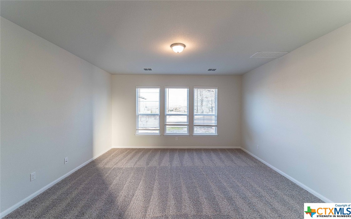 104 Avonlea Court Property Photo 7