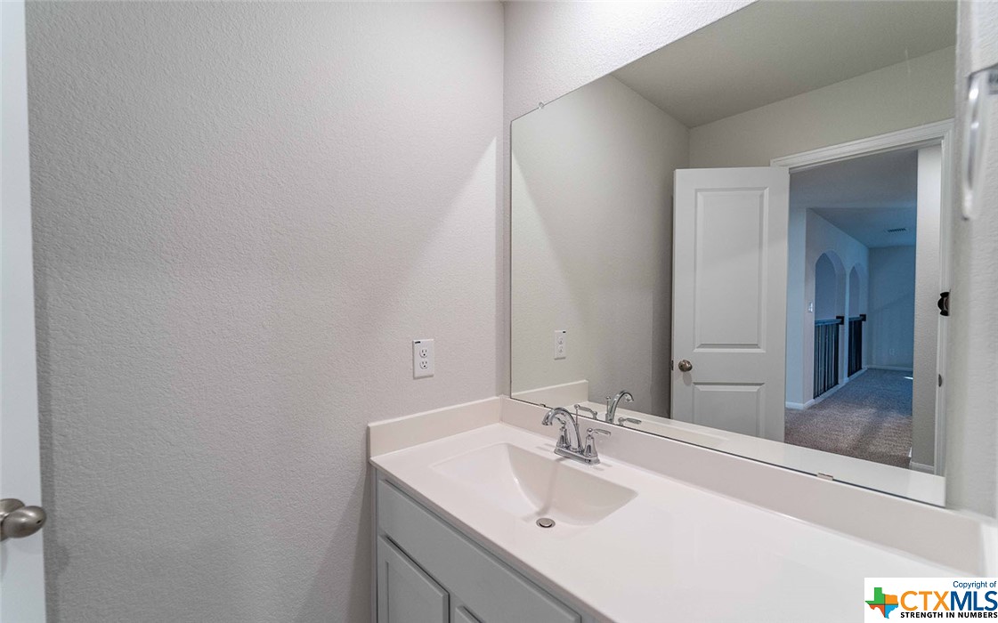 104 Avonlea Court Property Photo 12