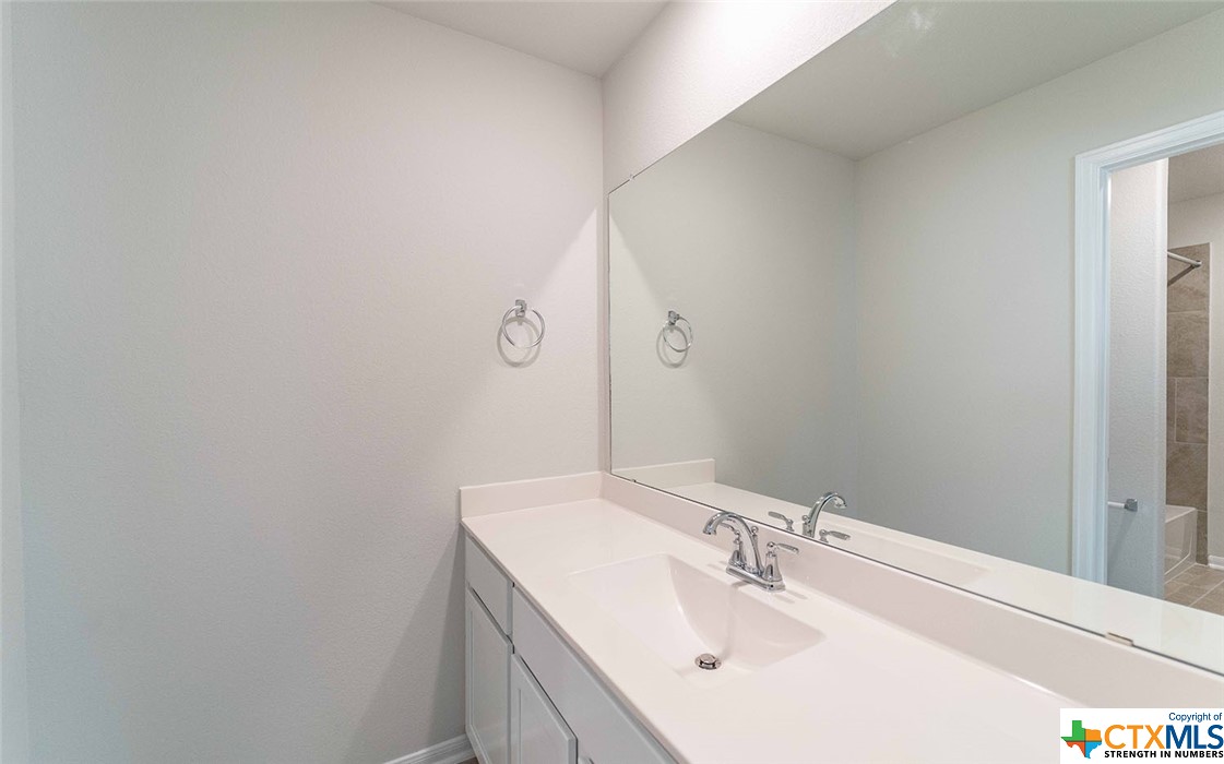 104 Avonlea Court Property Photo 15