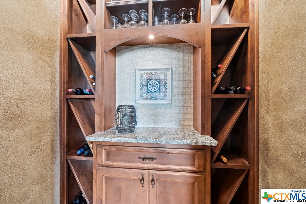 538 Oak Shores Drive Property Photo 17