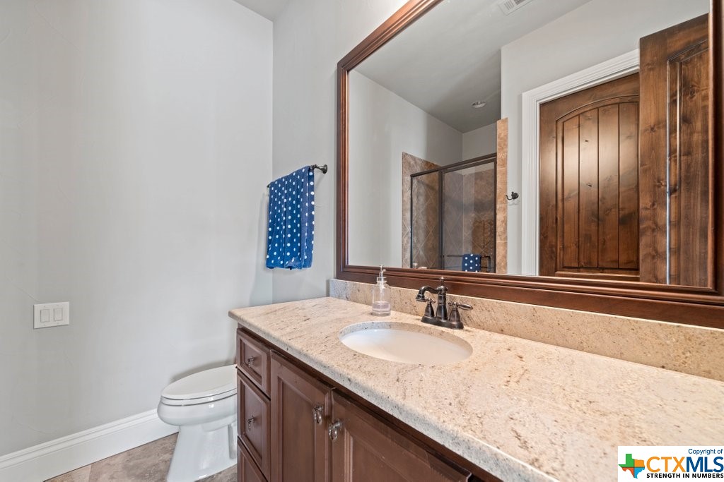 538 Oak Shores Drive Property Photo 35