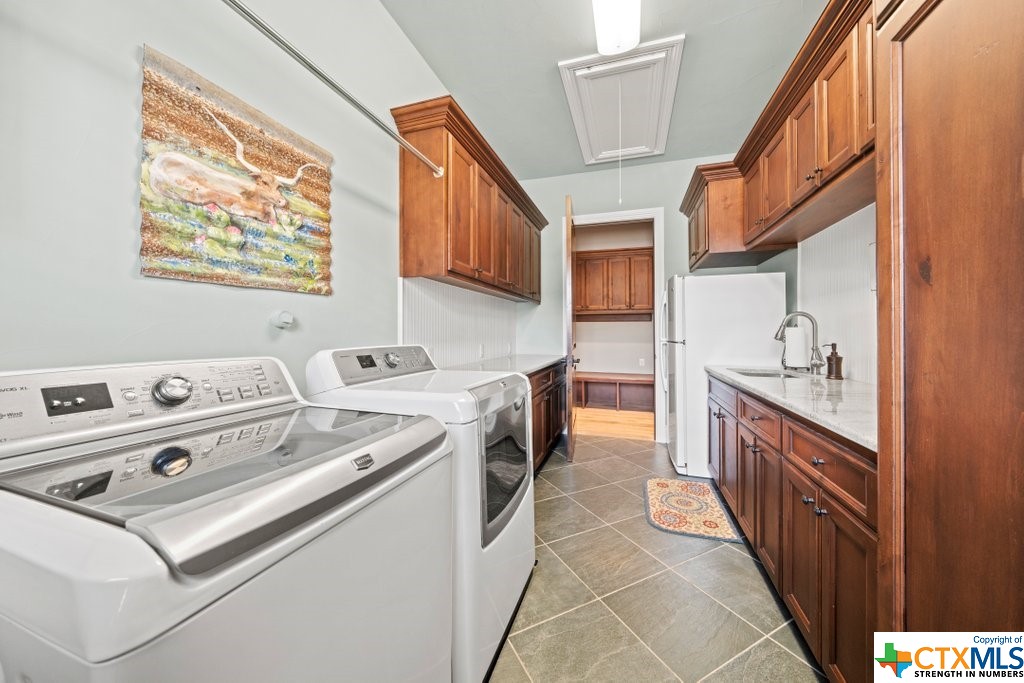538 Oak Shores Drive Property Photo 41