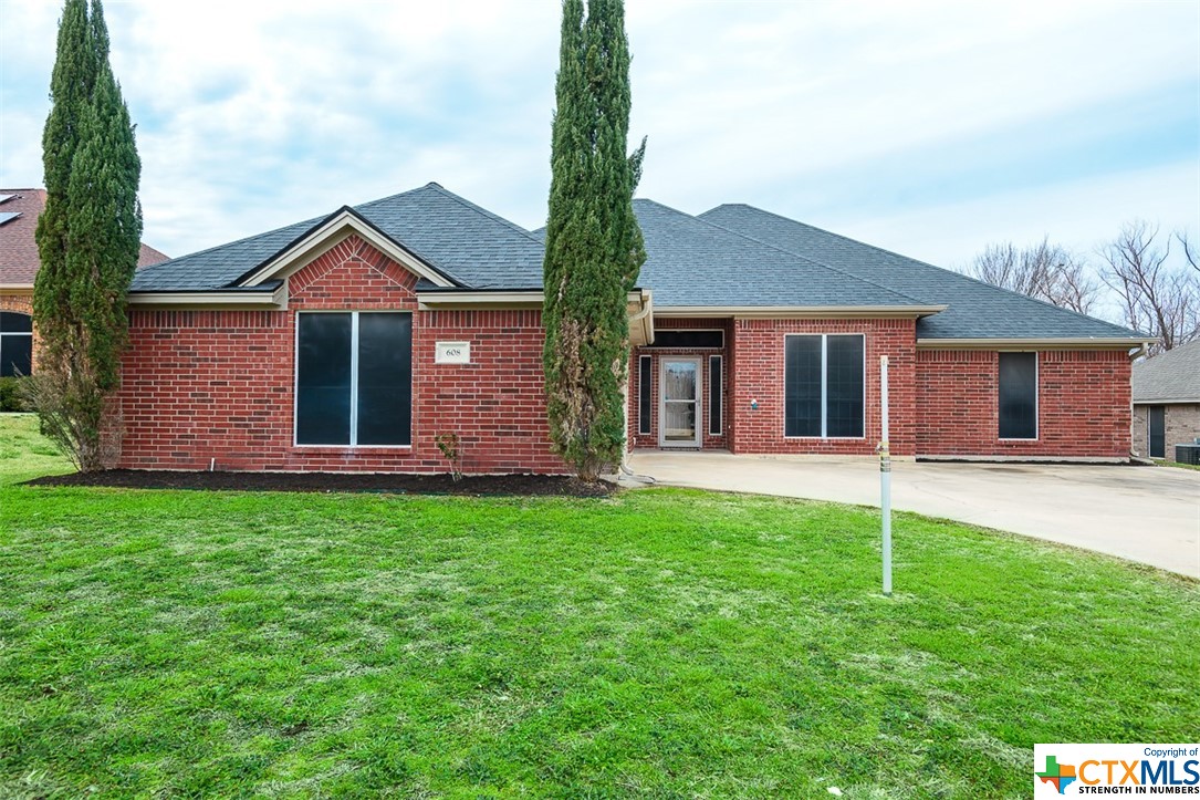 608 Pomegranate Circle Property Photo 1