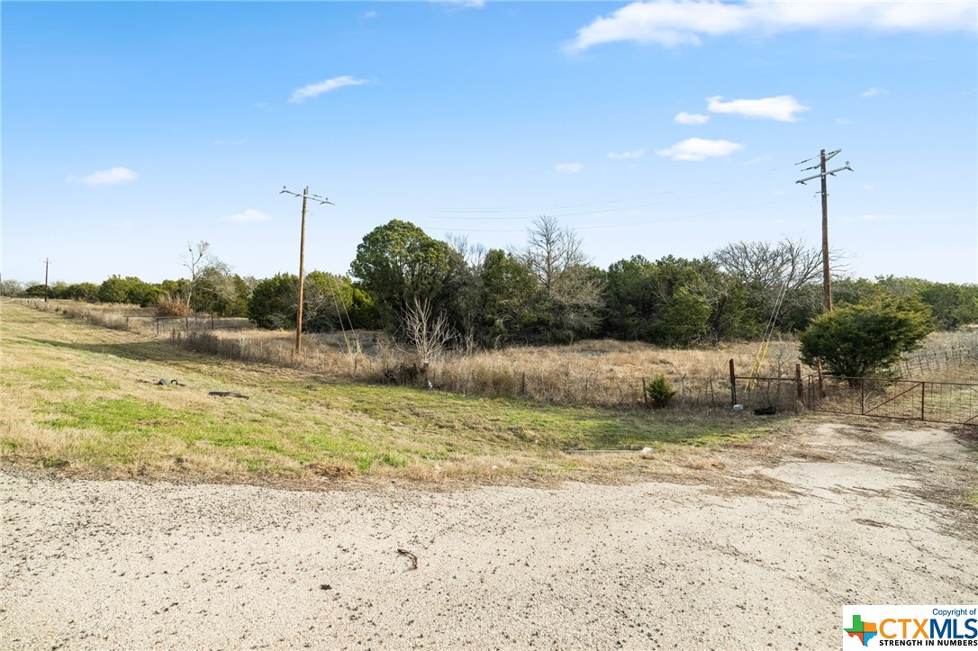 S Hwy 281 Property Photo 11