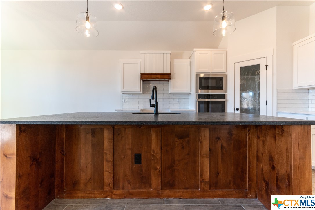 8411 James Herring's Way Property Photo 10