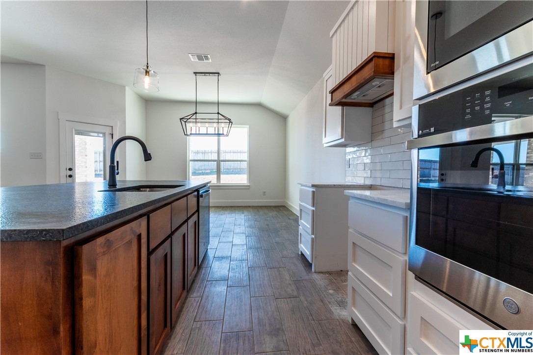 8411 James Herring's Way Property Photo 17