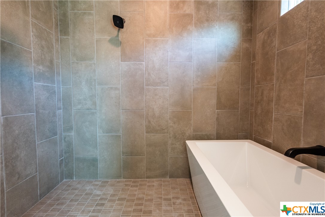 8411 James Herring's Way Property Photo 28