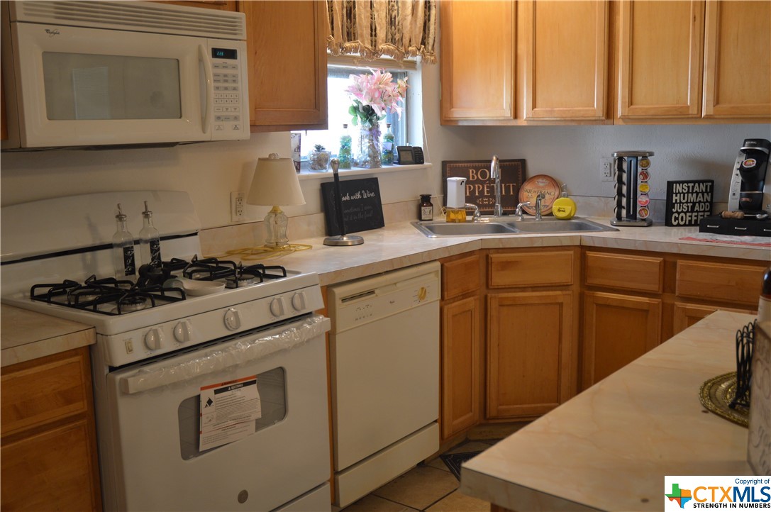 1324 Rose Avenue Property Photo 5