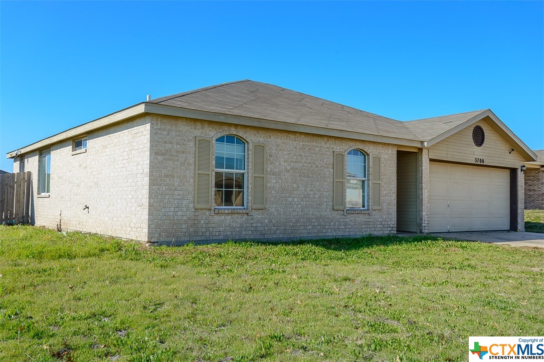 3700 Fieldcrest Drive Property Photo 1