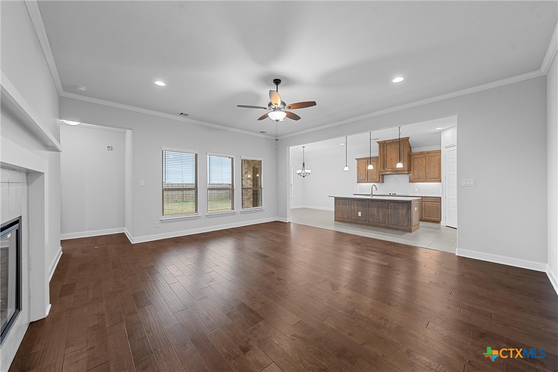 2711 Cibolo Creek Drive Property Photo 4