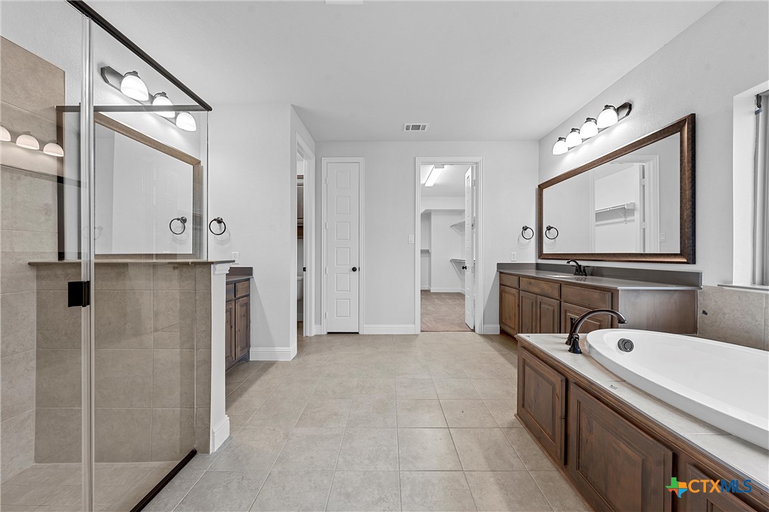 2711 Cibolo Creek Drive Property Photo 12