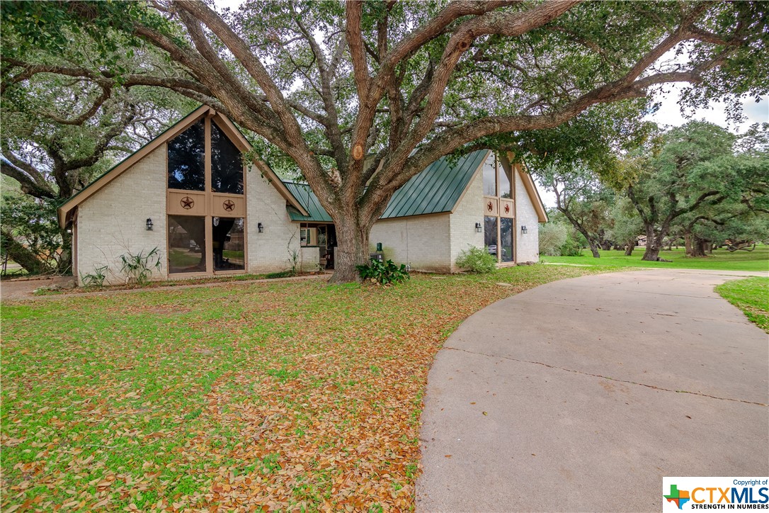 900 Gilbert Street Property Photo 1