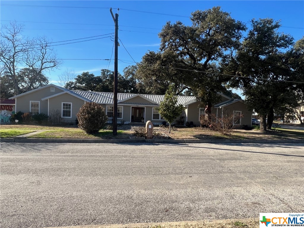 402 Dunn Street Property Photo 42