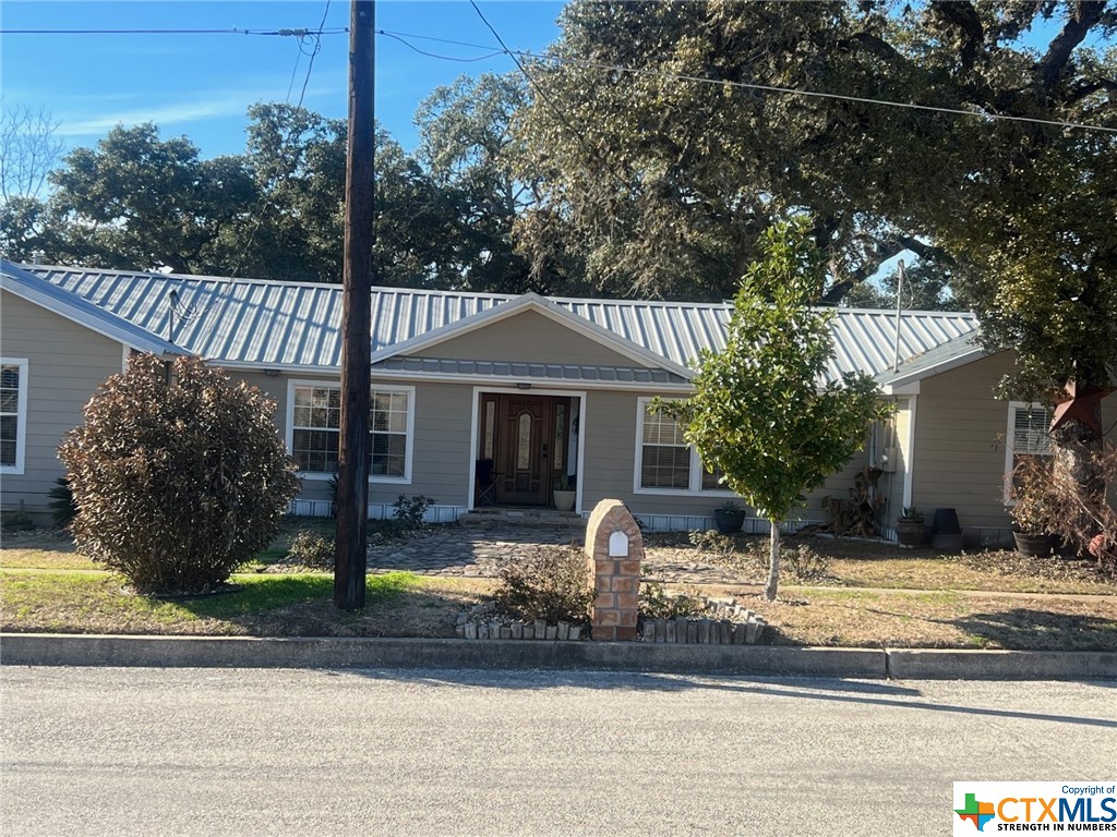 402 Dunn Street Property Photo 43