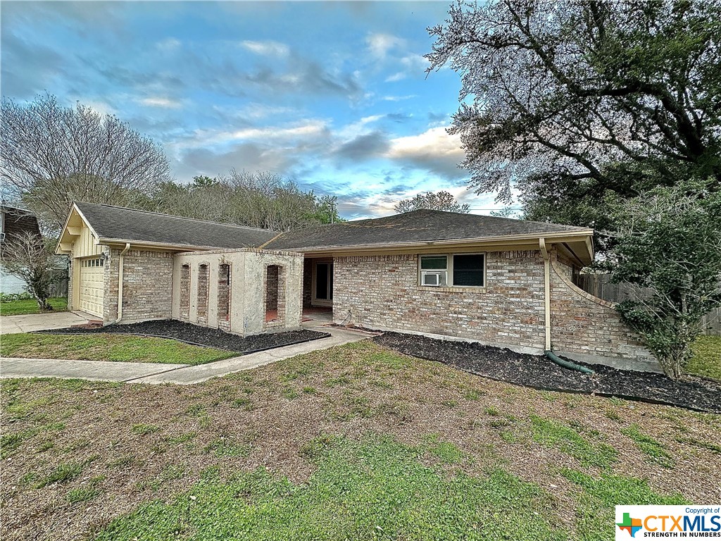608 Linwood Drive Property Photo 1