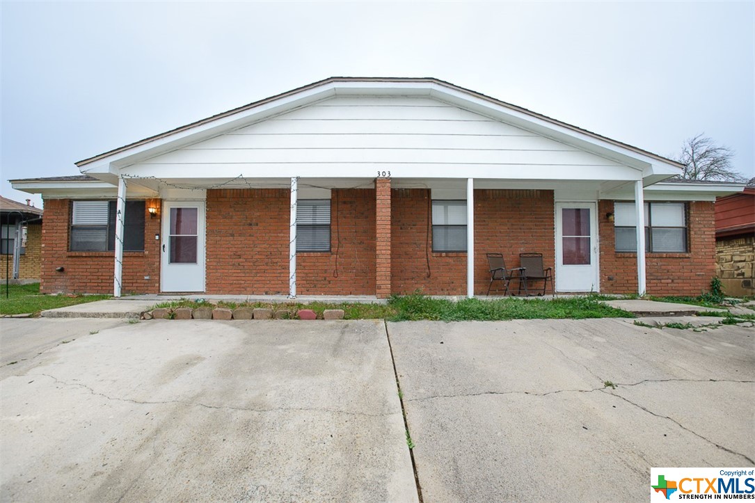 303 Horseshoe Drive Property Photo 1