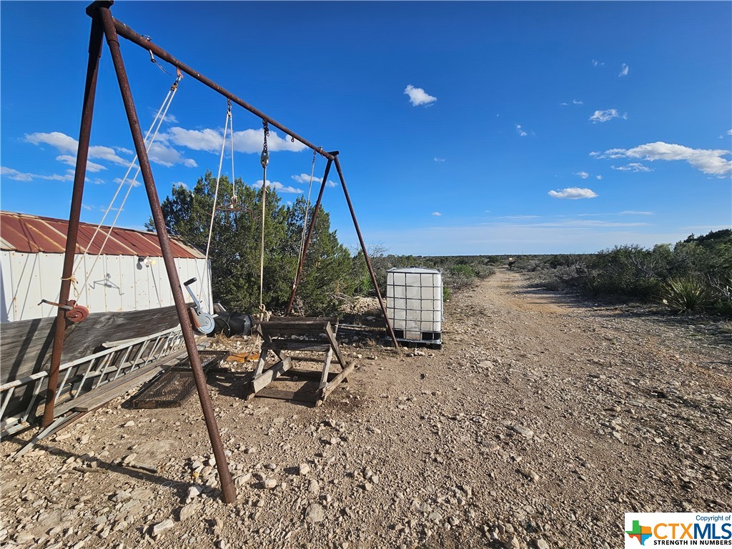 000 Ward Ranch Rd Property Photo 8