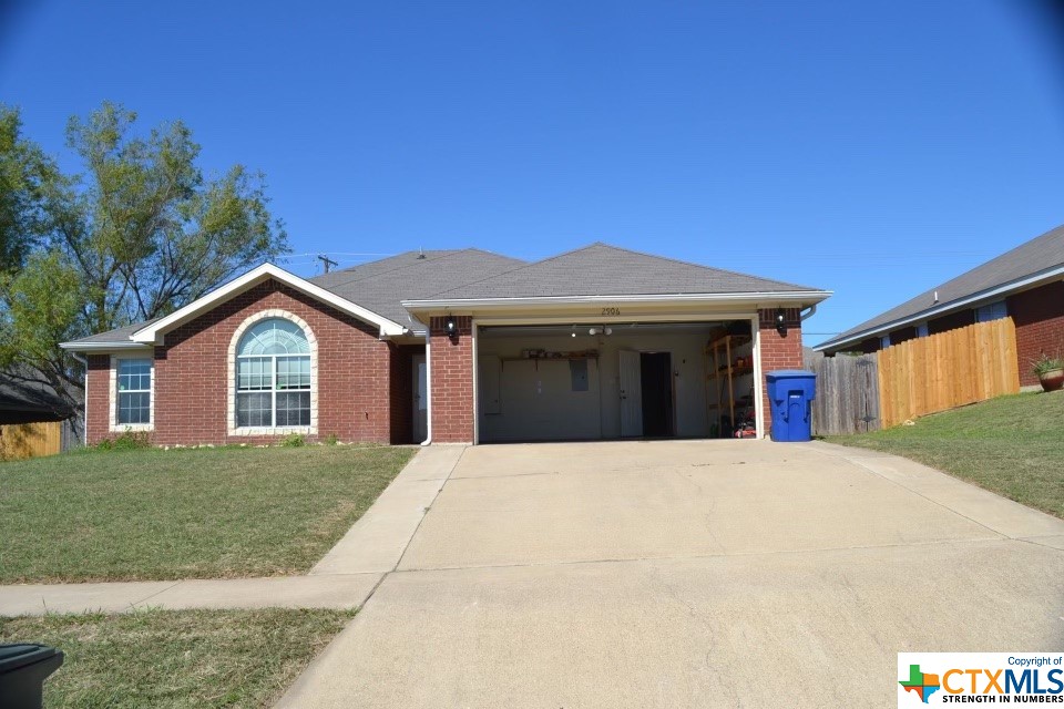 2906 Markos Drive Property Photo 1