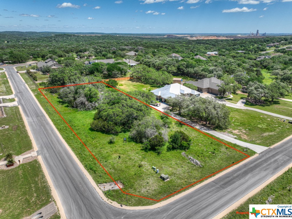 205 Foxwood Street Property Photo 1